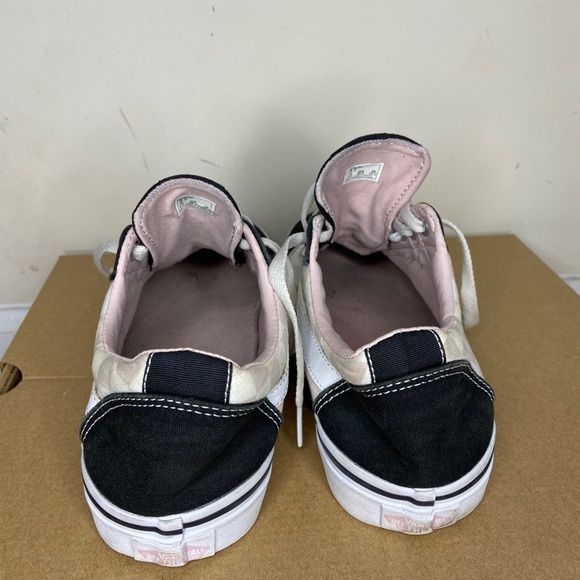 Vans Old Skool Checkerboard Skate Shoe - Picture 3 of 8